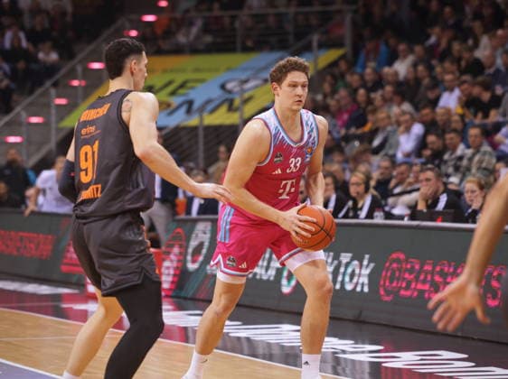 Patrick Heckmann Telekom Baskets Bonn vs NINERS Chemnitz 9 Speiltag Season 2025 26