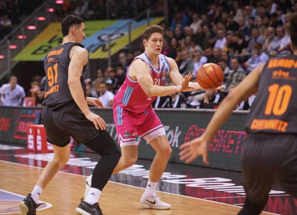 Patrick Heckmann Telekom Baskets Bonn vs NINERS Chemnitz 9 Speiltag Season 2025 26