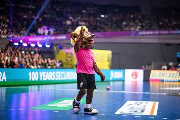 DORTMUND, GERMANY - 6 DECEMBER, 2025: - Women s Handball World Championship, WM, Weltmeisterschaft 2025 Faroe Island - Island at Westfallenhalle.  Copyright: xVitaliixKliuievx