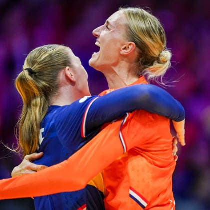 2025-12-06 Netherlands v Poland - IHF World Women s Handball Championship ROTTERDAM, NETHERLANDS - DECEMBER 6: Yara ten Holte of the Netherlands, Kelly Dulfer of the Netherlands during the IHF World Women s Handball Championship match between Netherlands and Poland at Ahoy on December 6, 2025 in Rotterdam, Netherlands. Rotterdam Ahoy Netherlands Content not available for redistribution in The Netherlands directly or indirectly through any third parties. Copyright: xHenkxSeppenx