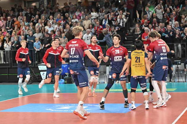 GER 1 VBL, SVG Lueneburg vs WWK Volleys Herrsching 06 12 2025, LKH Arena, Lueneburg, GER 1 VBL, SVG Lueneburg vs WWK Volleys Herrsching in the picture the Lueneburg team celebrates the victory nordphotoxGmbH xWitke nph00002