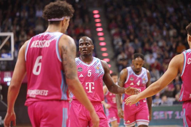 Jeff Garrett Telekom Baskets Bonn vs NINERS Chemnitz 9 Speiltag Saison 2025 26