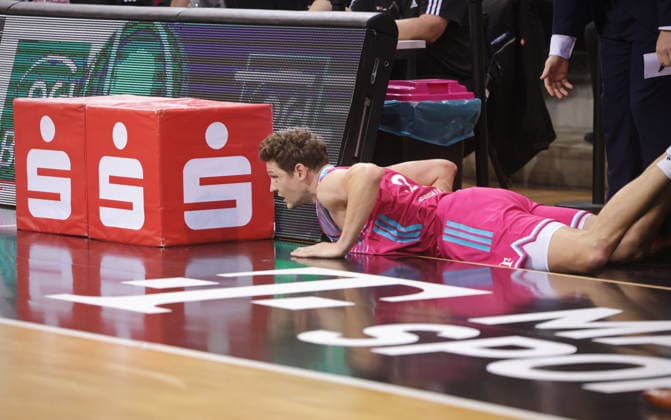On the floor Patrick Heckmann Telekom Baskets Bonn vs NINERS Chemnitz 9 Speiltag Saison 2025 26
