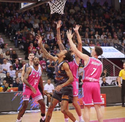 Telekom Baskets Bonn vs NINERS Chemnitz 9 Speiltag season 2025 26