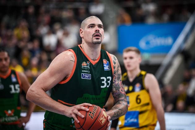 Maik Zirbes VET CONCEPT Gladiators Trier, 33 GER, MHP Riesen Ludwigsburg VET CONCEPT Gladiators Trier, easycredit BBL, Basketball, Bundesliga, 9 Matchday, Season 2025 2026, 06 12 2025 GER, MHP Riesen Ludwigsburg VET CONCEPT Gladiators Trier, easycredit BBL, Basketball, Bundesliga, 9 Matchday, Season 2025 2026, 06 12 2025 Ludwigsburg Copyright: xSandyxDinkelackerx EP_SDR