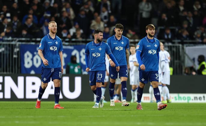 06 12 2025, Soccer 2 Bundesliga, SV Darmstadt 98 Karlsruher SC, emonline, emspor, despor, v l , Kai Klefisch SV Darmstadt 98 , Marco Richter SV Darmstadt 98 , Matej Maglica SV Darmstadt 98 , Killian Corredor SV Darmstadt 98 disappointed, disappointed looking, dissapointed, sad, frustrated, frustrated, frustrated DFL DFB REGULATIONS PROHIBIT ANY USE OF PHOTOGRAPHS AS IMAGE SEQUENCES AND OR QUASI VIDEO xdcx Copyright: HMBxMedia Claus