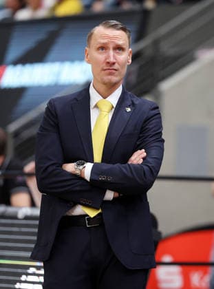 BAU 06 12 2025 Ludwigsburg Basketball MHP Riesen Ludwigsburg vs Gladiators Trier, Coach Mikko Riipinen LB disappointed