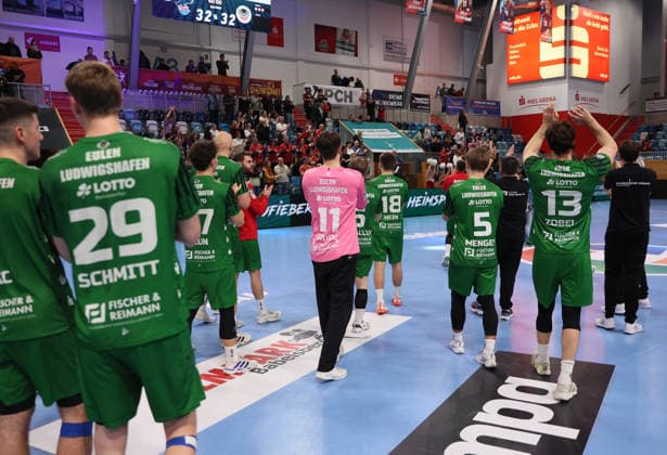 GER HBL2 Season 2025 2026 VfL Potsdam vs EULEN Ludwigshafen, 06 12 25, MBS Arena, Potsdam Thanks to the fans who came along, applause, Team Eulen Ludwigshafen