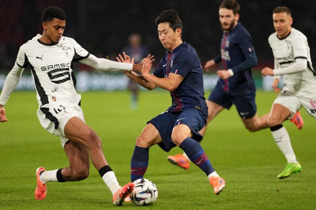 Paris Saint-Germain v Stade Rennais FC - Ligue 1 McDonald s 2025 2026 19 Lee KANG IN (psg) during the Ligue 1 McDonald s match between Paris and Rennes at Parc des Princes on December 6, 2025 in Paris, France. Paris France  Copyright: xFEPx 776348227