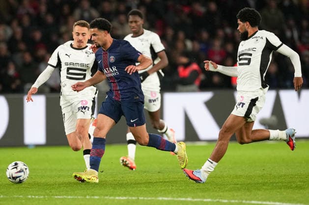 Paris Saint-Germain v Stade Rennais FC - Ligue 1 McDonald s 2025 2026 21 Valentin RONGIER (srfc) - 33 Warren ZAIRE EMERY (psg) during the Ligue 1 McDonald s match between Paris and Rennes at Parc des Princes on December 6, 2025 in Paris, France. Paris France  Copyright: xFEPx 776348227