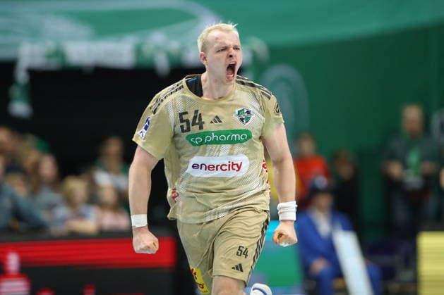 30 11 2025, xtgx, Handball, Daikin HBL, SC DHfK Leipzig TSV Hannover Burgdorf emspor, v l Justus Fischer Hannover, 54 jubel, Torjubel, jubelt ueber das Tor, celebrate the goal, celebration Leipzig