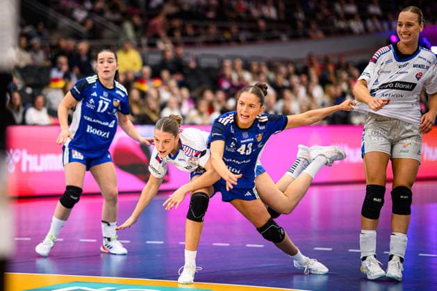 DORTMUND, GERMANY - 6 DECEMBER, 2025: Liv Sveinbjornsdottir Poulsen - Women s Handball World Championship, WM, Weltmeisterschaft 2025 Faroe Island - Island at Westfallenhalle.  Copyright: xVitaliixKliuievx