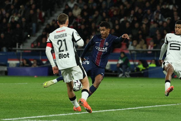 FBL FRA LIGUE1 Paris Saint Germain Stade Rennes Senny Mayulu Paris Saint Germain scored the second goal during the French L1 football match between Paris Saint Germain PSG an Stade Rennes at Parc des Princes Paris ,France, on December 06, 2025 Copyright: JoaquimxFerreira