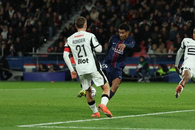 FBL FRA LIGUE1 Paris Saint Germain Stade Rennes Senny Mayulu Paris Saint Germain scored the second goal during the French L1 football match between Paris Saint Germain PSG an Stade Rennes at Parc des Princes Paris ,France, on December 06, 2025 Copyright: JoaquimxFerreira