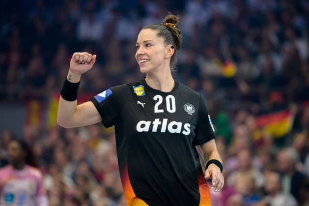 Handball, Womens World Championship, Main Round Spain Germany Emily Vogel Germany Cheers Joy Emotion Dortmund Westfalenhalle North Rhine-Westphalia Germany
