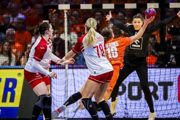 ROTTERDAM , 06-12-2025 , Rotterdam Ahoy , Womens World Championship, WM, Weltmeisterschaft Handball 2025 , match between Poland and Netherlands , picture shows Netherlands player Merel Freriks Poland - Netherlands (women)  x32384281x Copyright: