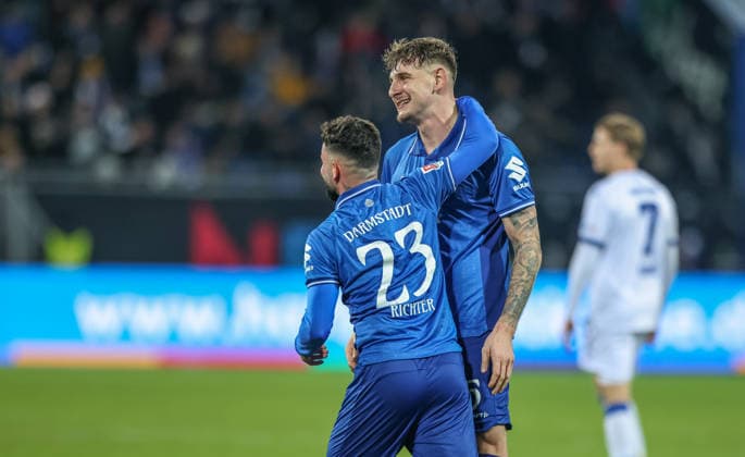 GER, Darmstadt, SV Darmstadt 98 vs Karlsruher SC, 2 Bundesliga, Football, DFB, Season 2025 2026, Merck Stadion am Böllenfalltor, 15 Matchday in picture Matej Maglica SV Darmstadt 98 5 scores the goal for 3 2, cheers, joy, emotions with Marco Richter SV Darmstadt 98 23 DFB DFL REGULATIONS PROHIBIT ANY USE OF PHOTOGRAPHS AS IMAGE SEQUENCES AND OR QUASI VIDEO, 06 12 2025 Copyright: HMBxMedia HendrikxHamelau