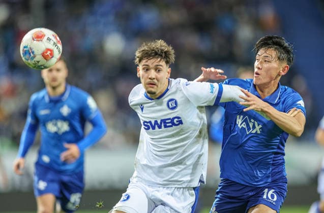 GER, Darmstadt, SV Darmstadt 98 vs Karlsruher SC, 2 Bundesliga, Football, DFB, Season 2025 2026, Merck Stadion am Böllenfalltor, 15 Matchday in the picture from l Rafael Pinto Pedrosa Karlsruher SC 36 , Hiroki Akiyama SV Darmstadt 98 , duel DFB DFL REGULATIONS PROHIBIT ANY USE OF PHOTOGRAPHS AS IMAGE SEQUENCES AND OR QUASI VIDEO, 06 12 2025 Copyright: HMBxMedia HendrikxHamelau