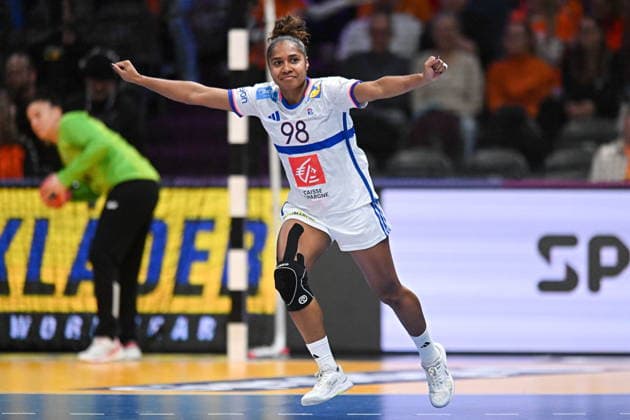 2025.12.06 Rotterdam pilka reczna kobiet Mistrzostwa Swiata Argentyna - Francja N z Suzanne Wajoka Foto Lukasz Laskowski PressFocus 2025.12.06 Rotterdam IHF WomenÕs Handball World Championship, WM, Weltmeisterschaft Argentina v France Suzanne Wajoka Credit: Lukasz Laskowski PressFocus NEWSPIX.PL --- newspix.pl 
