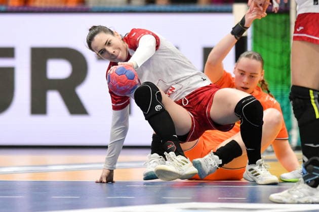 2025.12.06 Rotterdam pilka reczna kobiet Mistrzostwa Swiata Polska - Holandia N z Monika Kobylinska Foto Lukasz Laskowski PressFocus 2025.12.06 Rotterdam IHF WomenÕs Handball World Championship, WM, Weltmeisterschaft Poland vs Netherlands Monika Kobylinska Credit: Lukasz Laskowski PressFocus NEWSPIX.PL --- newspix.pl 