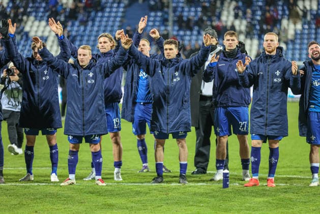 GER, Darmstadt, SV Darmstadt 98 vs Karlsruher SC, 2 Bundesliga, Football, DFB, Season 2025 2026, Merck Stadion am Böllenfalltor, 15 Matchday in picture Joy, jubilation and emotions at Darmstadt 98 after the victory after 3 2 goals against Karlsruhe DFB DFL REGULATIONS PROHIBIT ANY USE OF PHOTOGRAPHS AS IMAGE SEQUENCES AND OR QUASI VIDEO, 06 12 2025 Copyright: HMBxMedia HendrikxHamelau