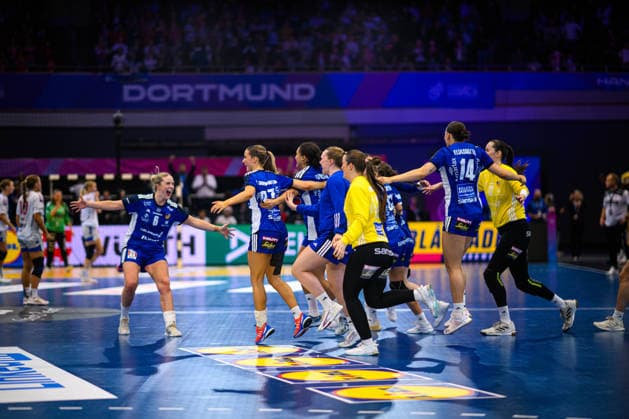 DORTMUND, GERMANY - 6 DECEMBER, 2025: Celebrations - Women s Handball World Championship, WM, Weltmeisterschaft 2025 Faroe Island - Island at Westfallenhalle.  Copyright: xVitaliixKliuievx