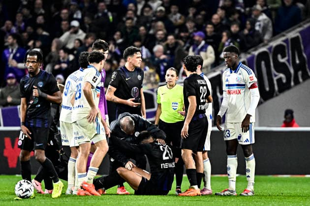 FOOTBALL : Toulouse vs Strasbourg - 15eme Journee de Ligue 1 McDonald S - Toulouse - 06 12 2025 Arbitre Stephanie Frappart Toulouse  Copyright: xThierryxBretonx