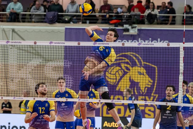1 Volleyball Bundesliga Season 2025 2026 Cerebricks Volley Goats Mitteldeutschland vs Berlin Recycling Volleys Halle, Germany 06 December 2025 In the picture Holden Maryott Bitterfeld Halle Saale swh Arena Sachsen Anhalt Germany