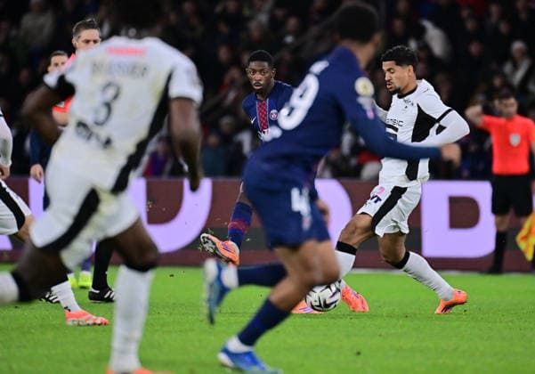 FOOTBALL : PSG vs Rennes - Ligue 1 - 06 12 2025 Ousmane DEMBELE ( 10 - PSG ) during the Ligue 1 match between Paris Saint Germain and Stade Rennais at Parc Des Princes on December 06 , 2025 in Paris, France. ( Photo by Federico Pestellini PsnewZ ) ParisFrance  Copyright: xFedericoxPestellinix