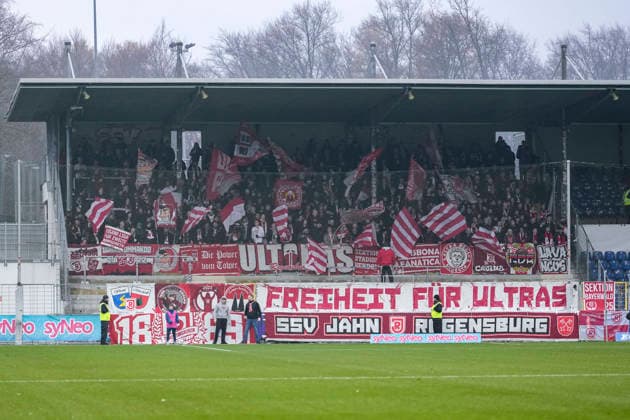 The fans of SSV Jahn Regensburg show a banner, banner with the inscription Freedom for Ultras, fans, Ultras audience, spectators, mood, atmosphere, stadium, protest, protest action for the preservation of fan culture in the fan curve, protest, Action, Action, 06 12 2025, Sinsheim Germany , Football, 3 Liga, TSG 1899 Hoffenheim II SSV Jahn Regensburg, DFB DFL REGULATIONS PROHIBIT ANY USE OF PHOTOGRAPHS AS IMAGE SEQUENCES AND OR QUASI VIDEO xozx
