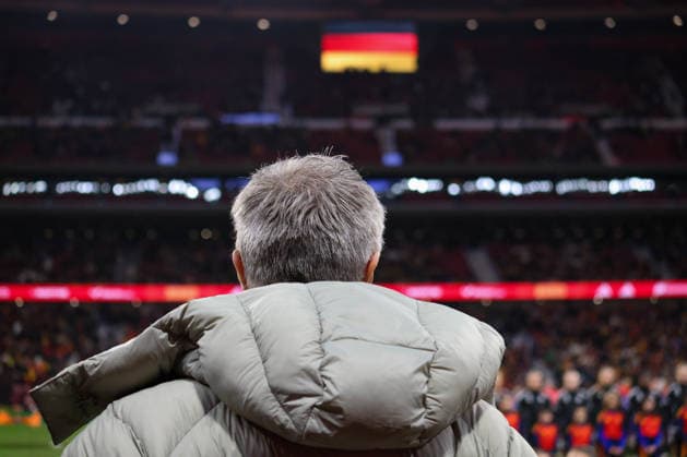 Madrid, Germany 02 December 2025 UEFA Nations League Women Final Second Round 2025 Spain vs Germany In the picture national coach Christian Wück Wueck Germany in front of the starting eleven of the players of the German womens national soccer team at the opening of the UEFA Women™s Nations League in Madrid Riyadh Air Metropolitano Copyright: xFotostandx xFantinix