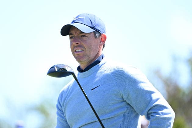 GOLF AUSTRALIAN OPEN, Northern Ireland s Rory McIlroy looks on after teeing off on the third hole during round four of the Australian Open Golf tournament at the Royal Melbourne Golf Club in Melbourne, Sunday, December 7, 2025. ( NO ARCHIVING, EDITORIAL USE ONLY MELBOURNE VICTORIA AUSTRALIA  Copyright: xJAMESxROSSx 20251207115494266978