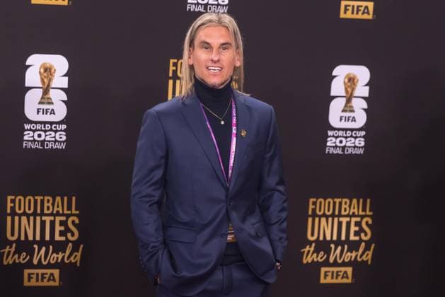 FIFA World Cup, WM, Weltmeisterschaft, Fussball 2026 Official Draw Sebastian Beccacece Ecuador coach on the red carpet prior to the FIFA World Cup 2026 Official Draw at John F. Kennedy Center for the Performing Arts on December 05, 2025 in Washington, DC WASHINGTON DC United States Copyright: xWilliamxVolcovx