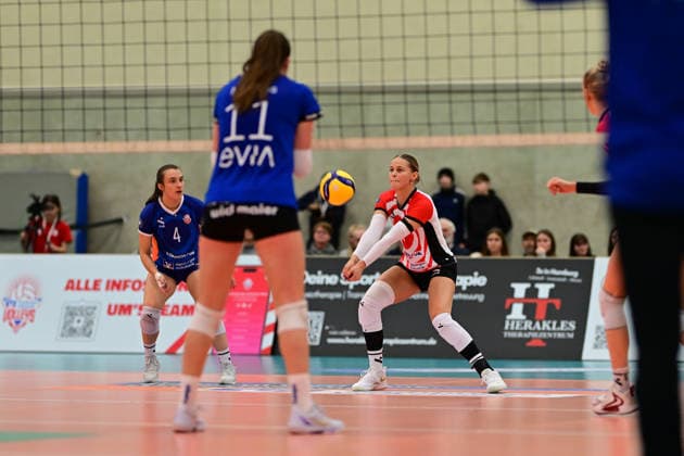 Volleyball I Women I Season 2025 2026 I Bundesliga I 8 Matchday I ETV Hamburger Volksbank Volleys Binder Blaubären TSV Flacht I 06 12 2025 Svea Frobel 11, ETV Hamburger Volksbank Volleys Hamburg ETV Sporthalle Hoheluft Hamburg Germany Copyright: xLobeca FelixxSchlikisx