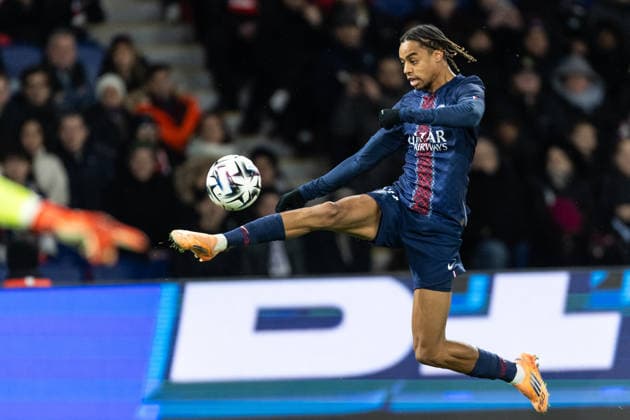 Paris Saint-Germain FC v Stade Rennais FC - Ligue 1 McDonald s Bradley Barcola of Paris Saint-Germain plays during the French L1 football match between Paris Saint-Germain (PSG) and Stade Rennais FC at the Parc des Princes stadium in Paris. Paris France  Copyright: xIbrahimxEzzatx originalFilename:ezzat-notitle251206_npwqH.jpg