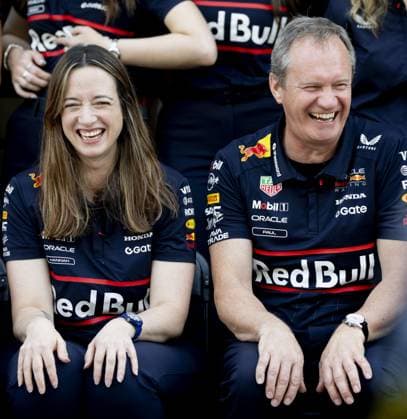ABU DHABI - (From left to right) Hannah Schmitz (Head of Strategy) and Paul Monaghan (Chief Engineer) during a Red Bull Racing team photo at the Yas Marina Circuit prior to the Abu Dhabi Grand Prix. ANP SANDER KONING xVIxANPxSportx xxANPxIVx 544153543 originalFilename: 544153543.jpg