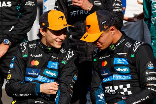 Abu Dhabi, Yas Marina F1 GP Abu Dhabi 2025, No 81 Oscar Piastri AUS , McLaren MCL39, Mercedes No 4 Lando Norris GBR , McLaren MCL39, Mercedes Abu Dhabi Abu Dhabi