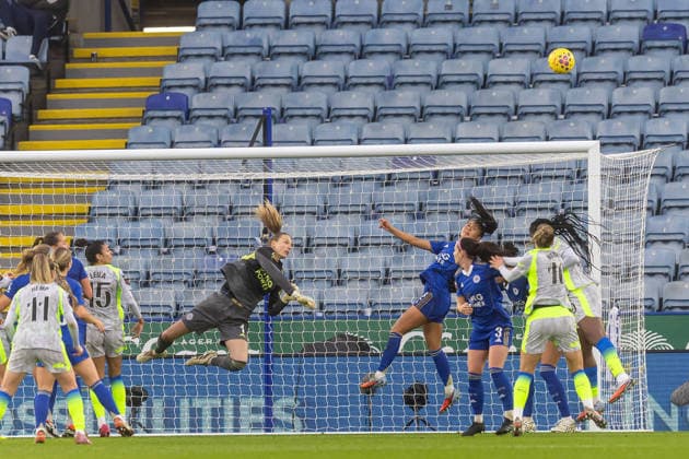 Leicester City Women v Manchester City Women Women s Super League 07 12 2025. Leicester City Women goalkeeper Janina Leitzig (1) punches ball out during the Women s Super League match between Leicester City Women and Manchester City Women at the King Power Stadium, Leicester, England on 7 December 2025. Leicester King Power Stadium Leicestershire England Editorial use only , Copyright: xManjitxNarotrax PSI-23357-0005