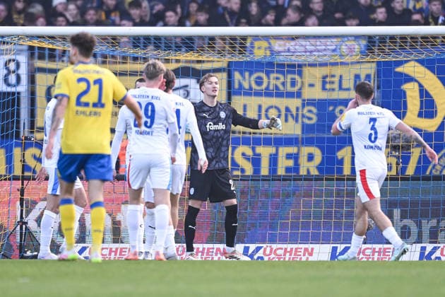 07 12 2025, Football, 2 Bundesliga, 15 Matchday Season 2025 2026, Eintracht Braunschweig Holstein Kiel, Jonas Krumrey Holstein Kiel xRHR PHOTO TKx Copyright: RHR-FOTOx RHR-FOTO TK