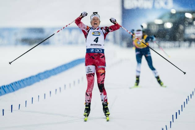 251207 Lisa Theresa Hauser of Austria celebrates as she competes in women s 10 km pursuit during the IBU World Cup on December 7, 2025 in Östersund. Photo: Mathias Bergeld BILDBYRAN kod MB MB1261 skidskytte biathlon skiskyting världscupen ibu world cup jaktstart pursuit dam bbeng kvinner women jubel *** 251207 Lisa Theresa Hauser of Austria celebrates as she competes in women s 10 km pursuit during the IBU World Cup on December 7, 2025 in Östersund Photo Mathias Bergeld BILDBYRAN kod MB MB1261 skiing biathlon biathlon world cup ibu world cup jaktstart pursuit dam bbeng kvinner women jubel  Copyright: MATHIASxBERGELD BB251207MB034