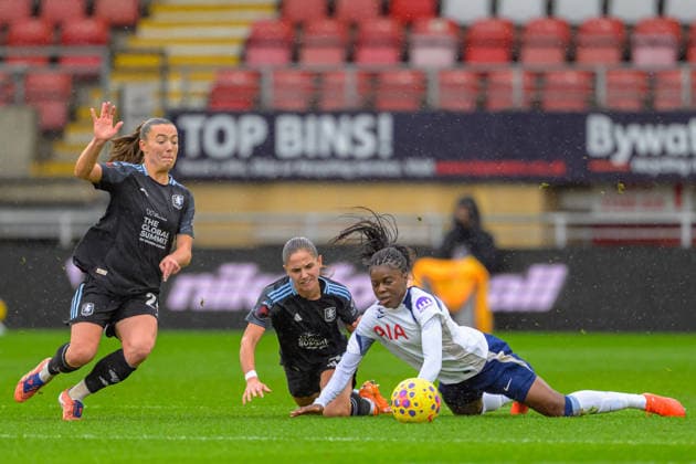 Océane Deslandes (24 Aston Villa) fouls Jessica Naz (7 Tottenham Hotspur) during the Barclays Women s Super League game between Tottenham Hotspur vs Aston Villa at BetWright Stadium in London , England . (Photo by Keeran Marquis Sports Press Photo SPP) Copyright: xKeeranxMarquis SPPx Sportspressphoto_SPR71552