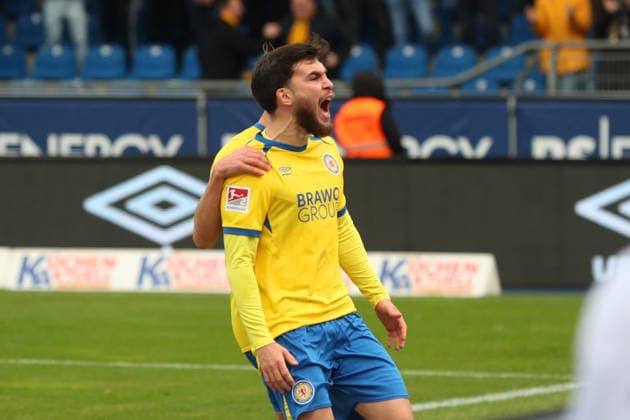 Braunschweig vs Kiel, 2 BL Braunschweig, 07 12 2025, FOOTBALL Eintracht Braunschweig vs Holstein Kiel, 2 BL, Season 2025 26 Mehmet Can Aydin Eintracht Braunschweig celebrates after his penalty goal to make it 1 0 Braunschweig