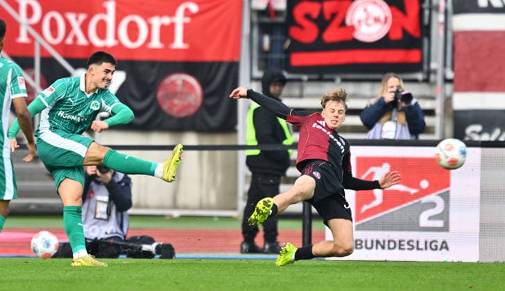 07 12 2025 Soccer Season 2025 2026 2 Soccer Bundesliga 15 Matchday 1 FC Nürnberg FCN Club SpVgg Greuther Fürth Kleeblatt Derby Frankenderby Sportfoto Zink xwoxzix DFL regulations prohibit any use of photographs as image sequences and or quasi video only for editorial use Aaron Keller 16, SpVgg Greuther Fürth ä Tim Janisch 32, 1 FC Nürnberg FCN