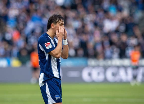 Soccer, Men, Season 2025 2026, 2 Bundesliga 15 Matchday , Hertha BSC 1 FC Magdeburg, Michal Karbownik Hertha BSC , 07 12 2025, Copyright: xSebastianxRäppold MatthiasxKochx