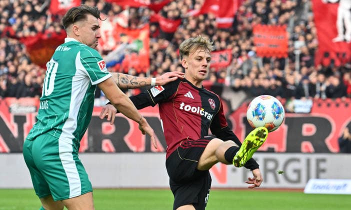 07 12 2025 Soccer Season 2025 2026 2 Soccer Bundesliga 15 Matchday 1 FC Nürnberg FCN Club SpVgg Greuther Fürth Kleeblatt Derby Frankenderby Sportfoto Zink xwoxzix DFL regulations prohibit any use of photographs as image sequences and or quasi video only for editorial use Felix Klaus 30, SpVgg Greuther Fürth Tim Janisch 32, 1 FC Nürnberg FCN