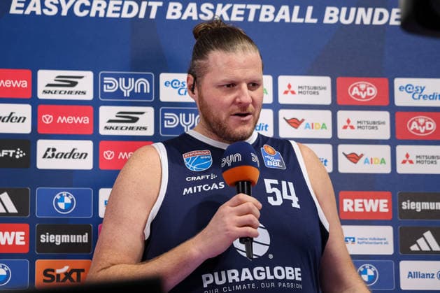 John Bryant SYNTAINICS MBC, 54 at the pre-match interview, GER, FC Bayern Basketball vs SYNTAINICS MBC, Basketball, easycredit Basketball Bundesliga, Matchday 9, Season 2025 2026, 07 12 2025, GER, FC Bayern Basketball vs SYNTAINICS MBC, Basketball, easycredit Basketball Bundesliga, Matchday 9, Season 2025 2026, 07 12 2025 Munich Copyright: xEibner-Pressefoto JennixMaulx EP_JML