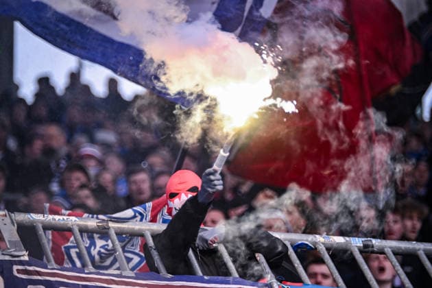 07 12 2025, Football, 2 Bundesliga, 15 Matchday Season 2025 2026, Eintracht Braunschweig Holstein Kiel, Pyrotechnics xRHR PHOTO TKx Copyright: RHR-FOTOx RHR-FOTO TK