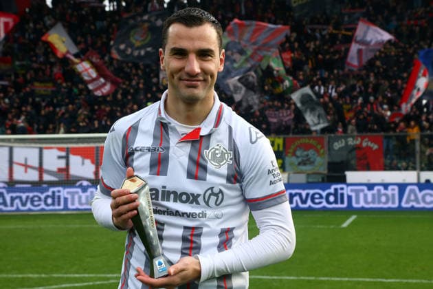Cremonese s Federico BonazzoliPanini Player of the match Serie A Enilive 2025 2026 during the Serie A soccer match between Cremonese and Lecce at the Giovanni Zini Stadium in Cremona Italy - Sunday, 7 december 2025. - Soccer .  Copyright: xAlbertoxMariani LaPressex