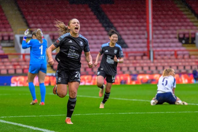 Kirsty Hanson (20 Aston Villa) scores her team s first goal to make score 1-0 during the Barclays Women s Super League game between Tottenham Hotspur vs Aston Villa at BetWright Stadium in London , England . (Photo by Keeran Marquis Sports Press Photo SPP) Copyright: xKeeranxMarquis SPPx Sportspressphoto_SPR71570
