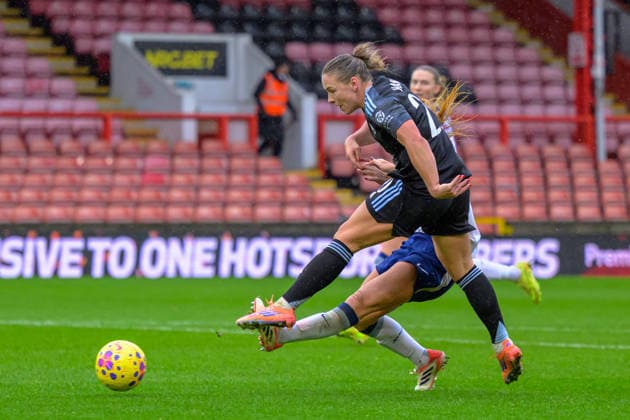 Kirsty Hanson (20 Aston Villa) scores her team s first goal to make score 1-0 during the Barclays Women s Super League game between Tottenham Hotspur vs Aston Villa at BetWright Stadium in London , England . (Photo by Keeran Marquis Sports Press Photo SPP) Copyright: xKeeranxMarquis SPPx Sportspressphoto_SPR71571